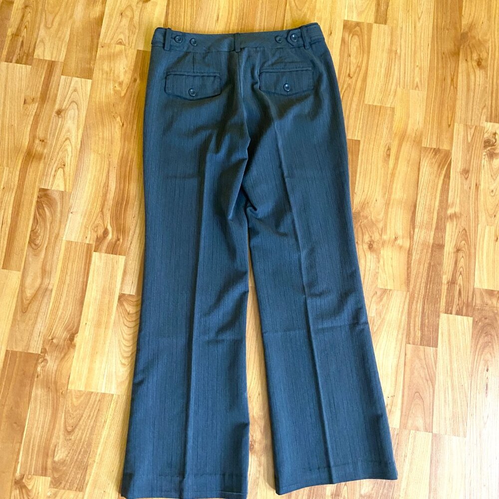Tracy Evans low rise boot cut gray pants size 1 - Picture 3 of 12